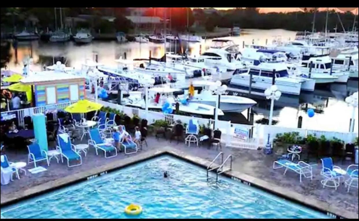 Remodeled, Huge Pool, Tiki Bar & Grill, Quiet Room Sarasota Luaran gambar
