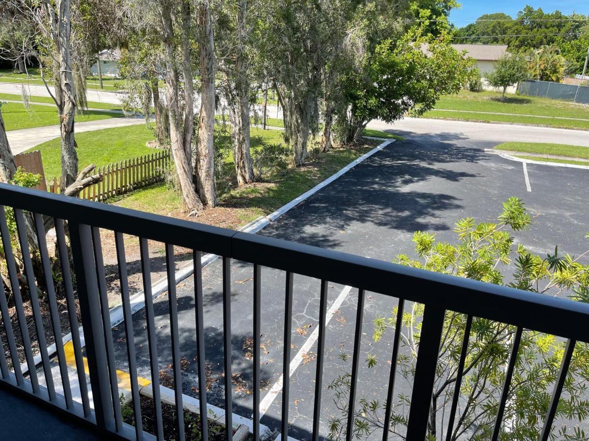 Remodeled, Huge Pool, Tiki Bar & Grill, Quiet Room Sarasota Luaran gambar