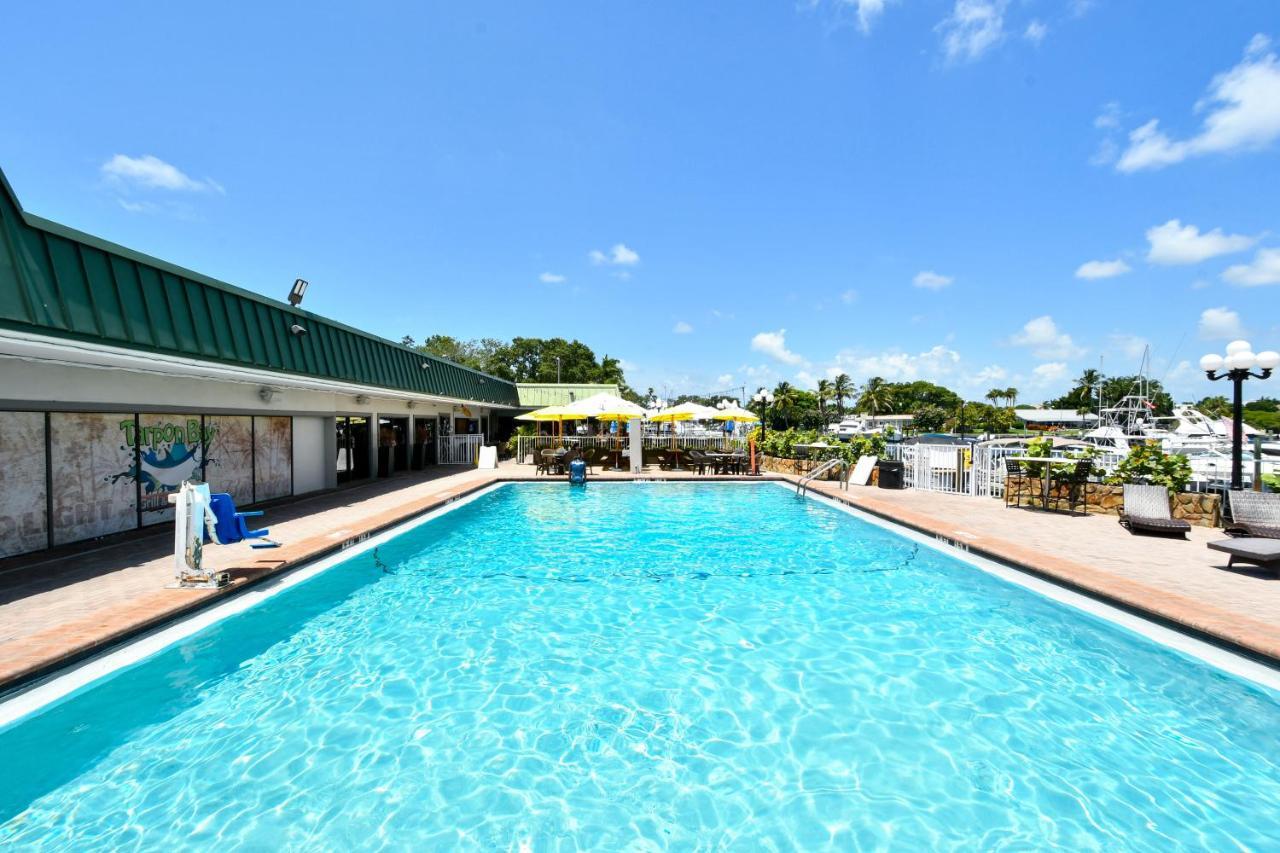 Remodeled, Huge Pool, Tiki Bar & Grill, Quiet Room Sarasota Luaran gambar