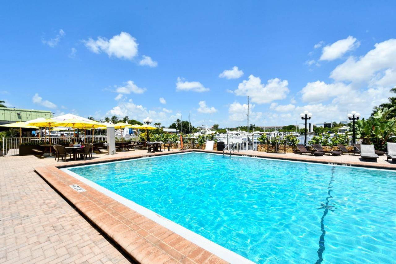 Remodeled, Huge Pool, Tiki Bar & Grill, Quiet Room Sarasota Luaran gambar