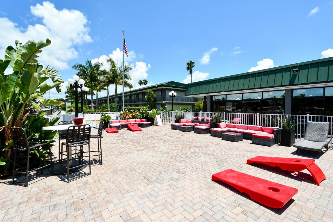 Remodeled, Huge Pool, Tiki Bar & Grill, Quiet Room Sarasota Luaran gambar